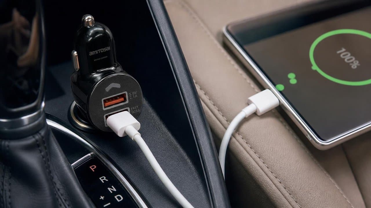 MTS-FASTCHARGER — listo para la ruta con cable incluido