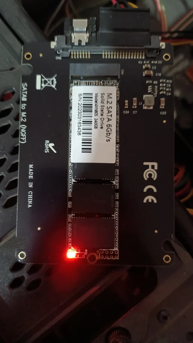 Foto de un cliente del Adaptador M.2 SATA B-key a 2,5" SATA III AMITOSAI MTS-SATAM2