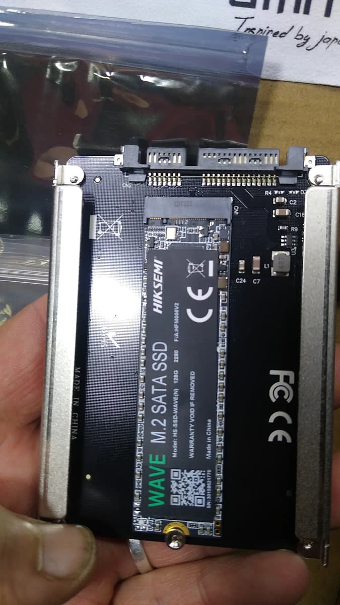 Foto de un cliente del Adaptador M.2 SATA B-key a 2,5" SATA III AMITOSAI MTS-SATAM2
