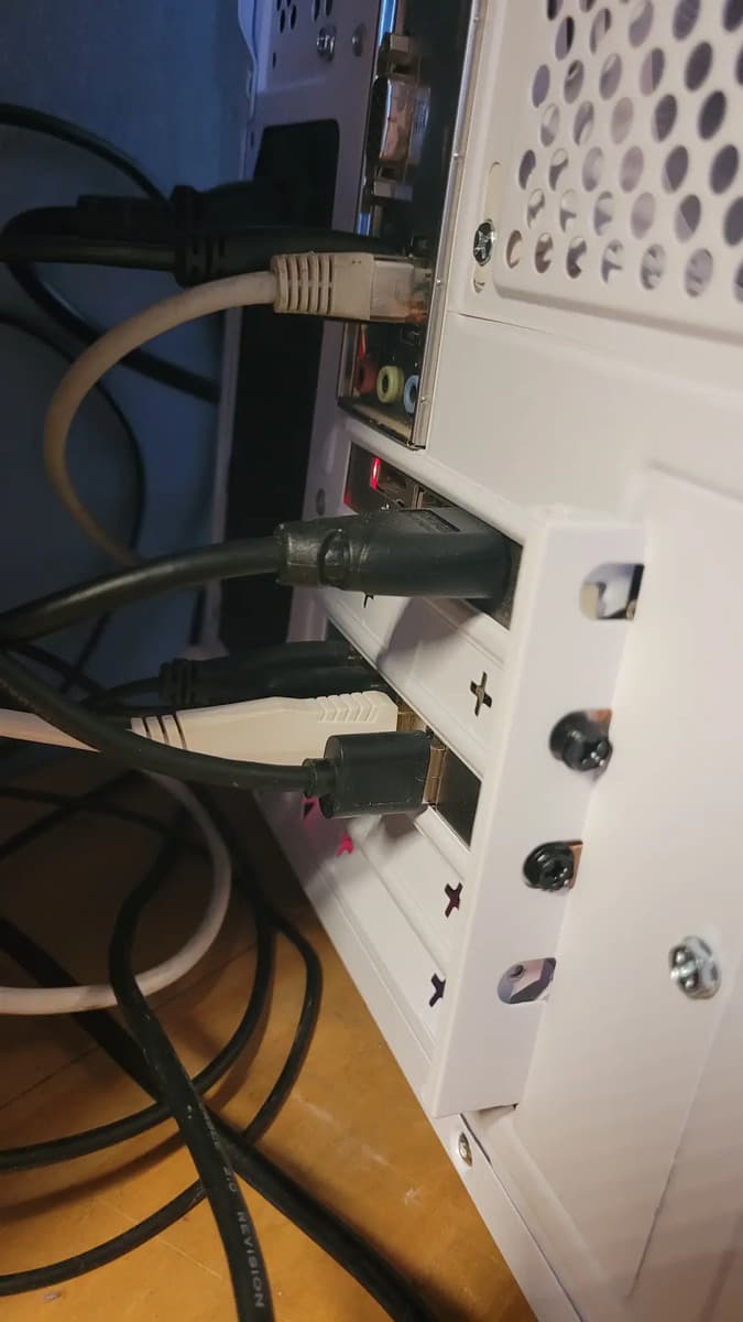 Foto de un cliente del Placa PCIe 4× USB 3.0 autoalimentada VL805 AMITOSAI MTS-PCIE4USB3POWER