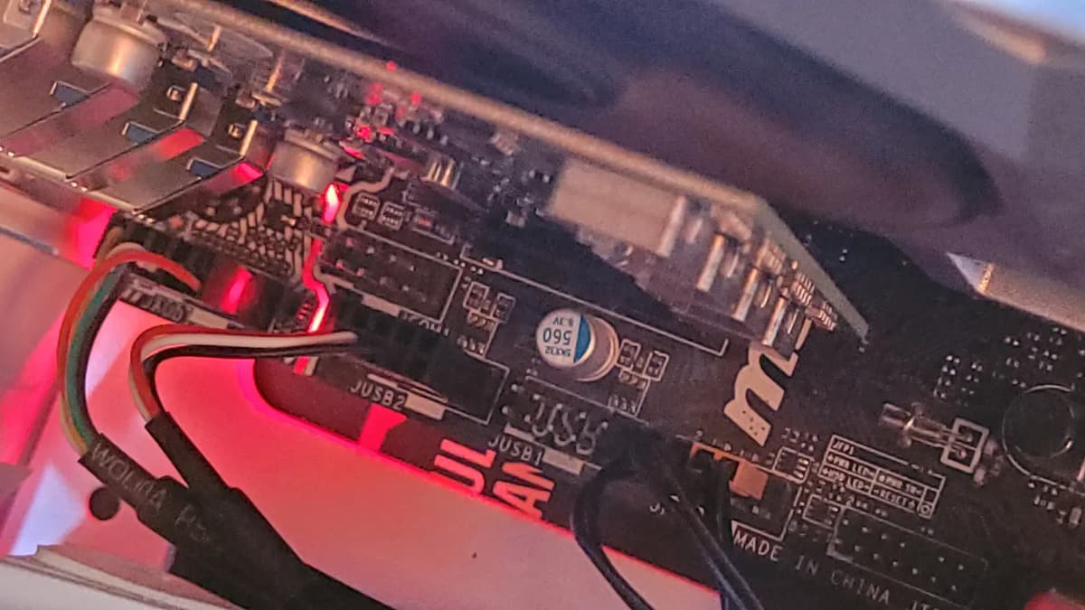 Foto de un cliente del Placa PCIe 4× USB 3.0 autoalimentada VL805 AMITOSAI MTS-PCIE4USB3POWER