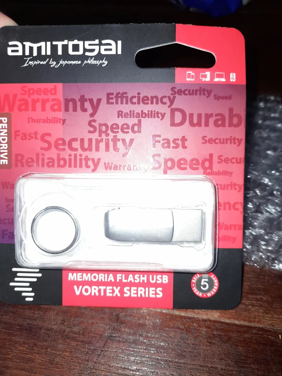 Foto de un cliente del Mini pendrive 128GB USB 3.0 + USB-C aluminio AMITOSAI MTS-TITAN128GB