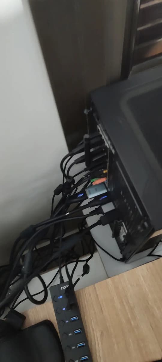 Foto de un cliente del Cable de red Cat 6 patch 3 m AMITOSAI MTS-PATCH6300