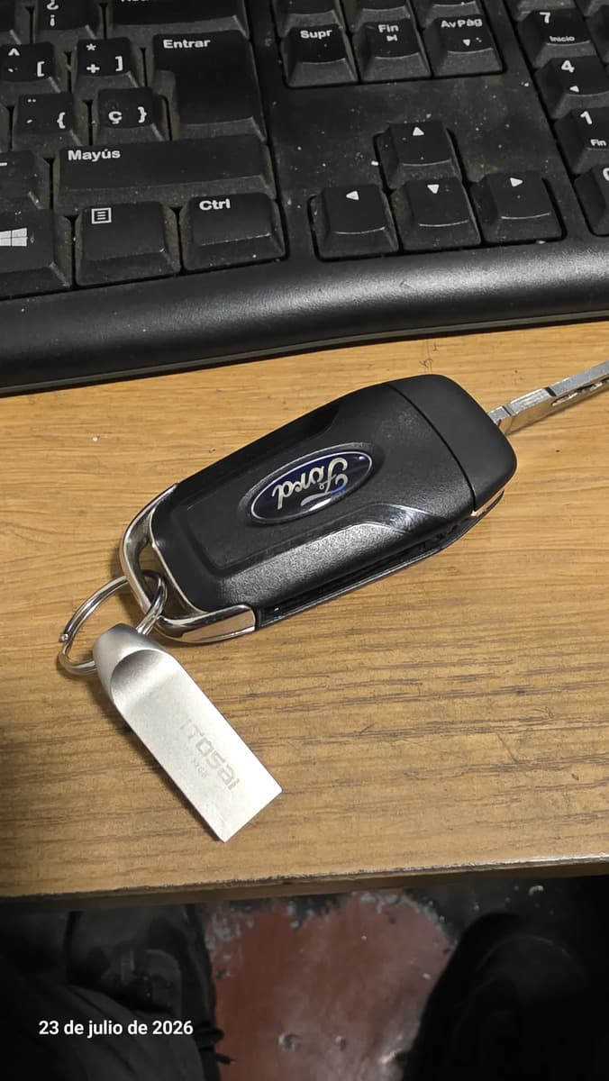 Foto de un cliente del Pendrive 64GB USB 3.0 metálico con llavero AMITOSAI MTS-BLITZ64GB