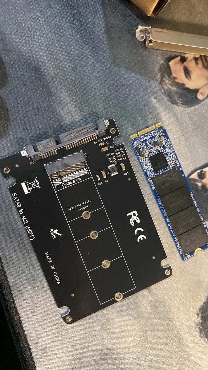 Foto de un cliente del Adaptador M.2 SATA B-key a 2,5" SATA III AMITOSAI MTS-SATAM2