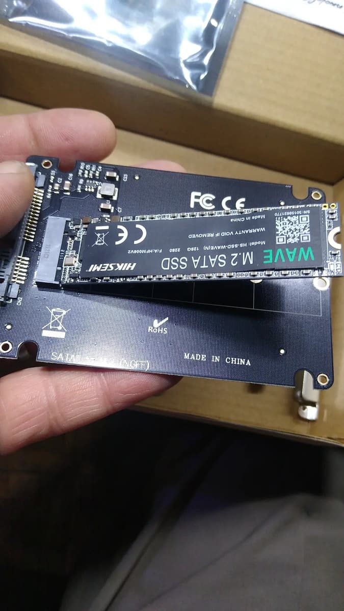 Foto de un cliente del Adaptador M.2 SATA B-key a 2,5" SATA III AMITOSAI MTS-SATAM2