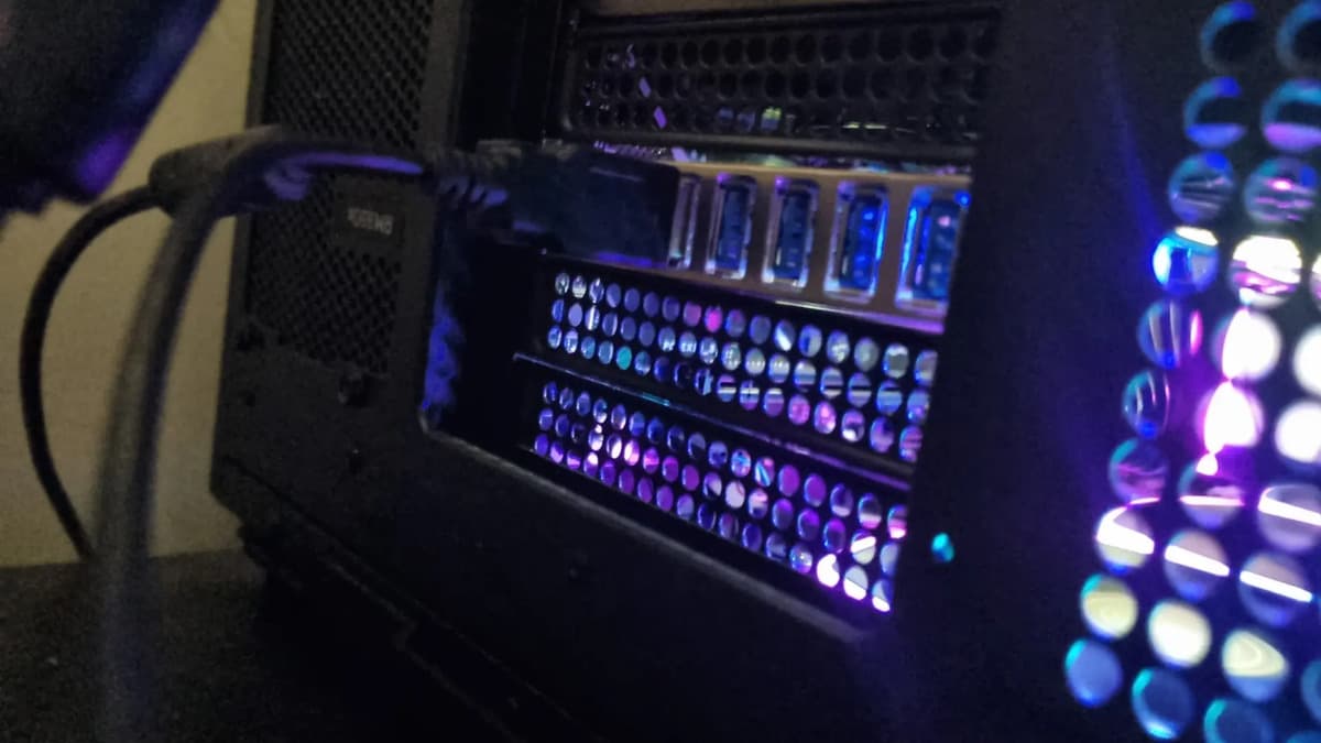 Foto de un cliente del Placa PCIe 7 puertos USB 3.0 VL805 AMITOSAI MTS-PCIE7USB3