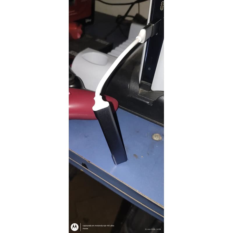 Foto de un cliente del Hub USB 4 puertos aluminio (1×3.0 + 3×2.0) AMITOSAI MTS-HUB3X4AL